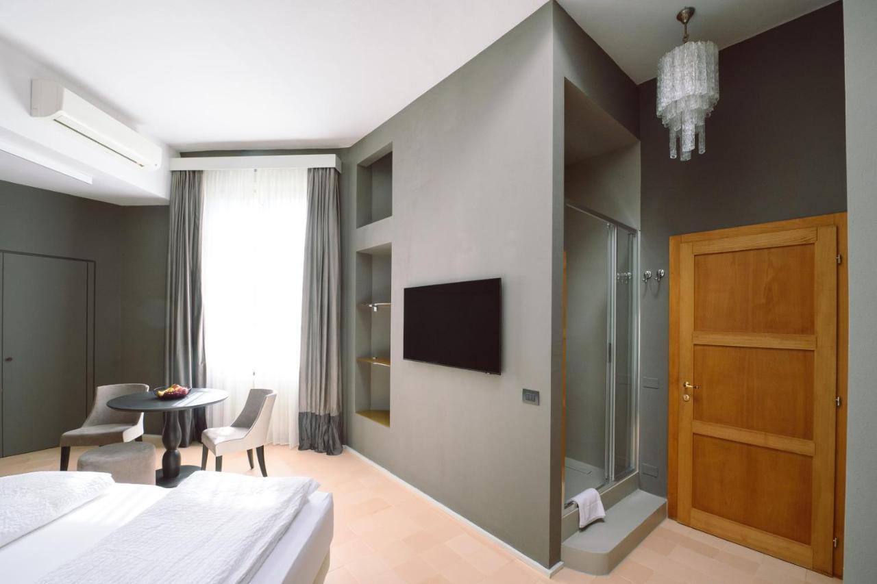 Palazzo Froussard B&B And Living Лука Екстериор снимка