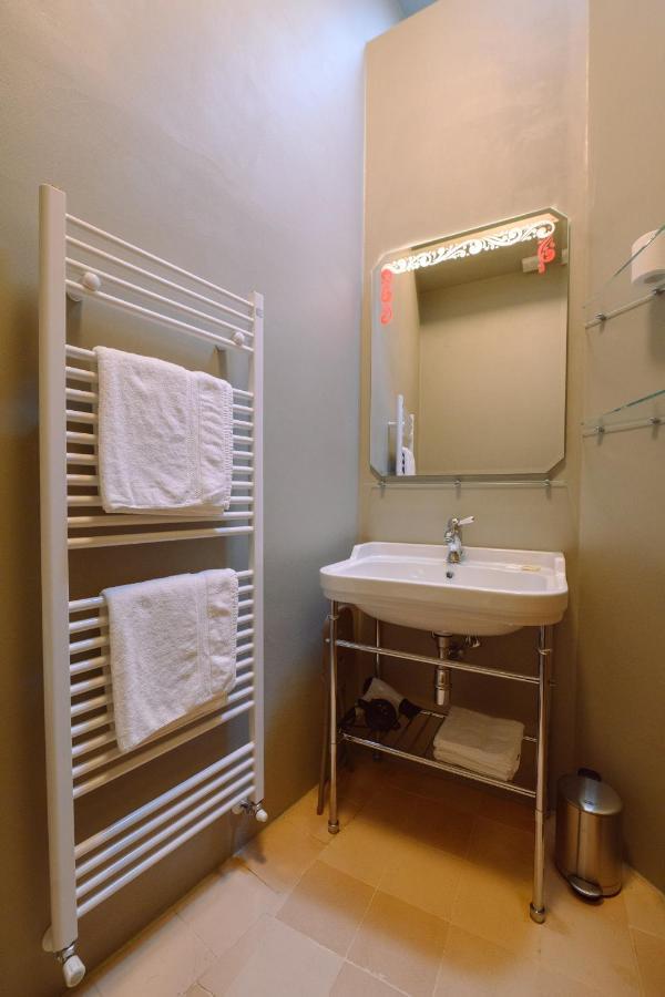Palazzo Froussard B&B And Living Лука Екстериор снимка