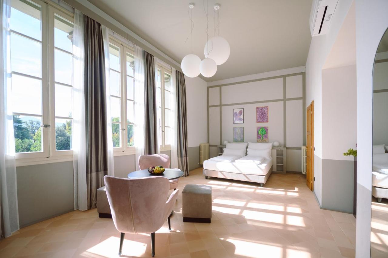 Palazzo Froussard B&B And Living Лука Екстериор снимка