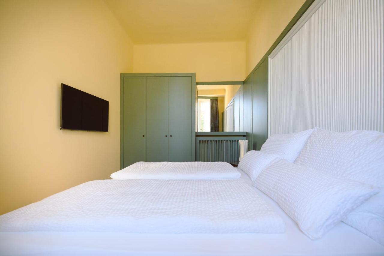 Palazzo Froussard B&B And Living Лука Екстериор снимка