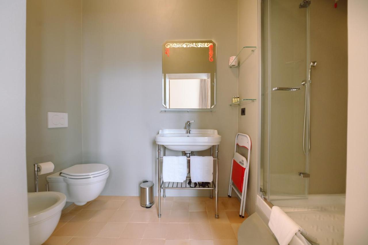 Palazzo Froussard B&B And Living Лука Екстериор снимка