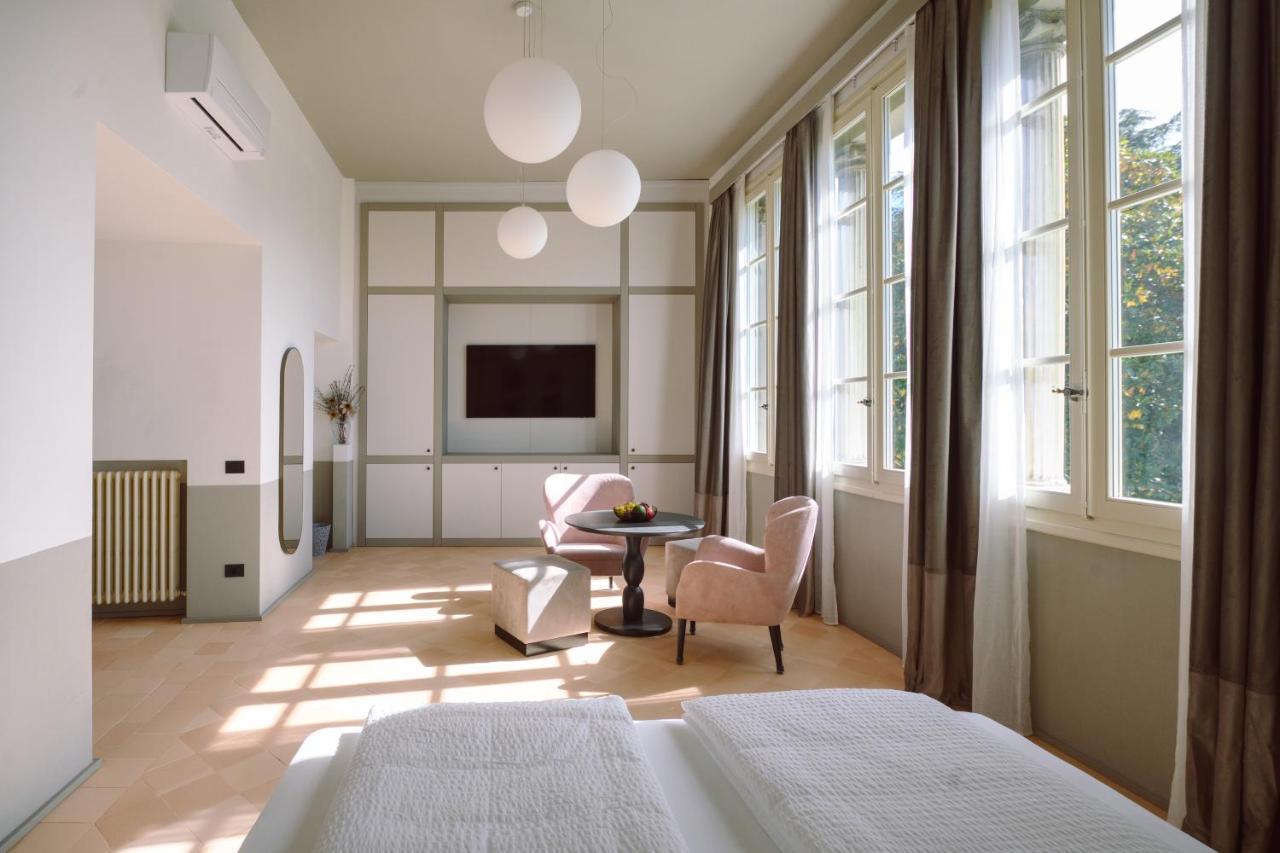 Palazzo Froussard B&B And Living Лука Екстериор снимка
