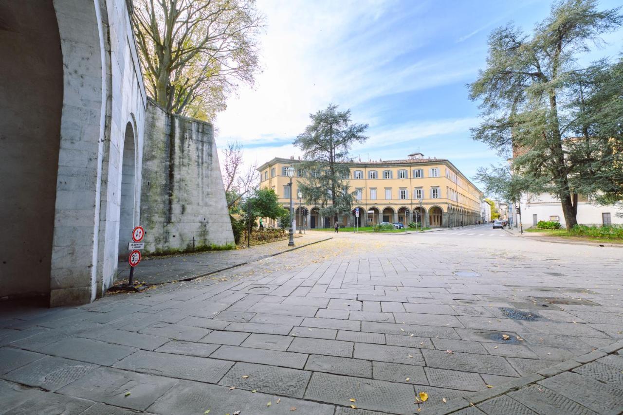 Palazzo Froussard B&B And Living Лука Екстериор снимка